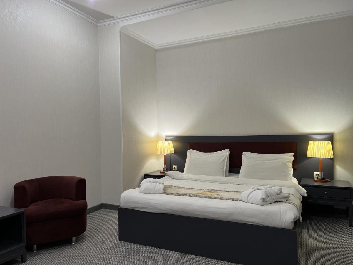 Almaty Grand Erbil Hotel מראה חיצוני תמונה