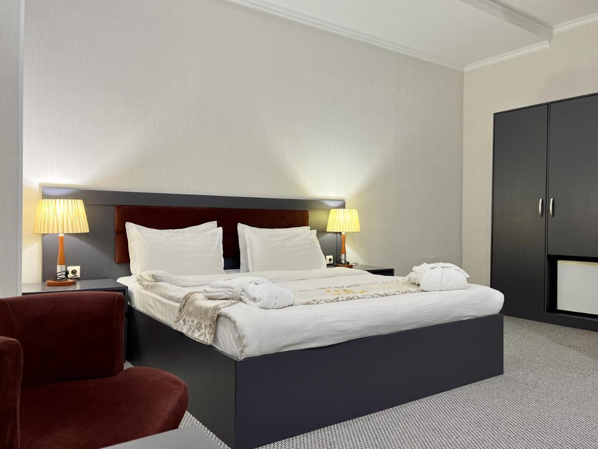Almaty Grand Erbil Hotel מראה חיצוני תמונה