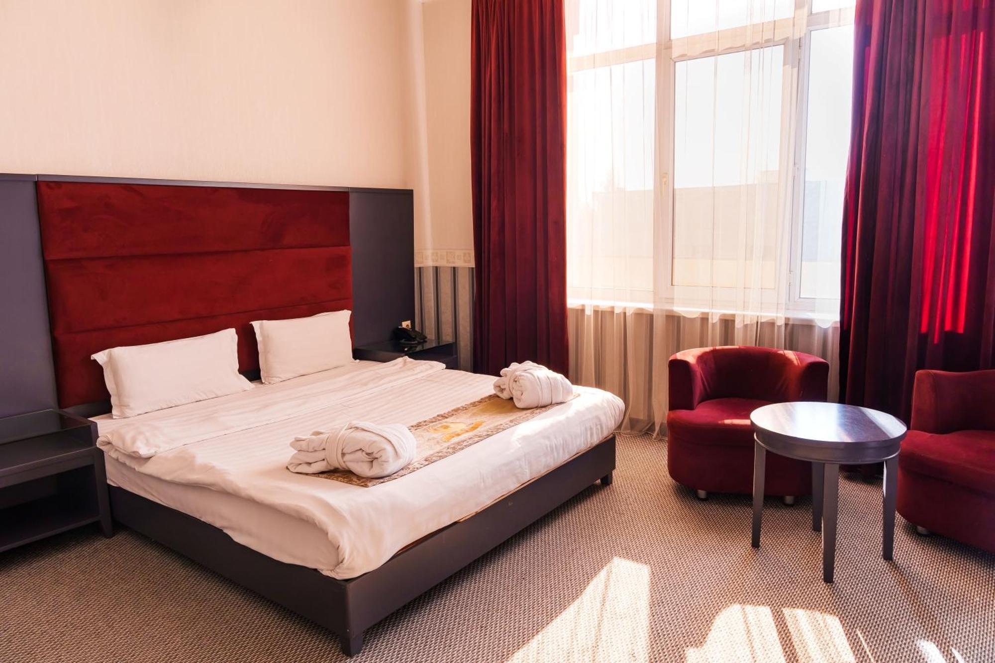 Almaty Grand Erbil Hotel מראה חיצוני תמונה