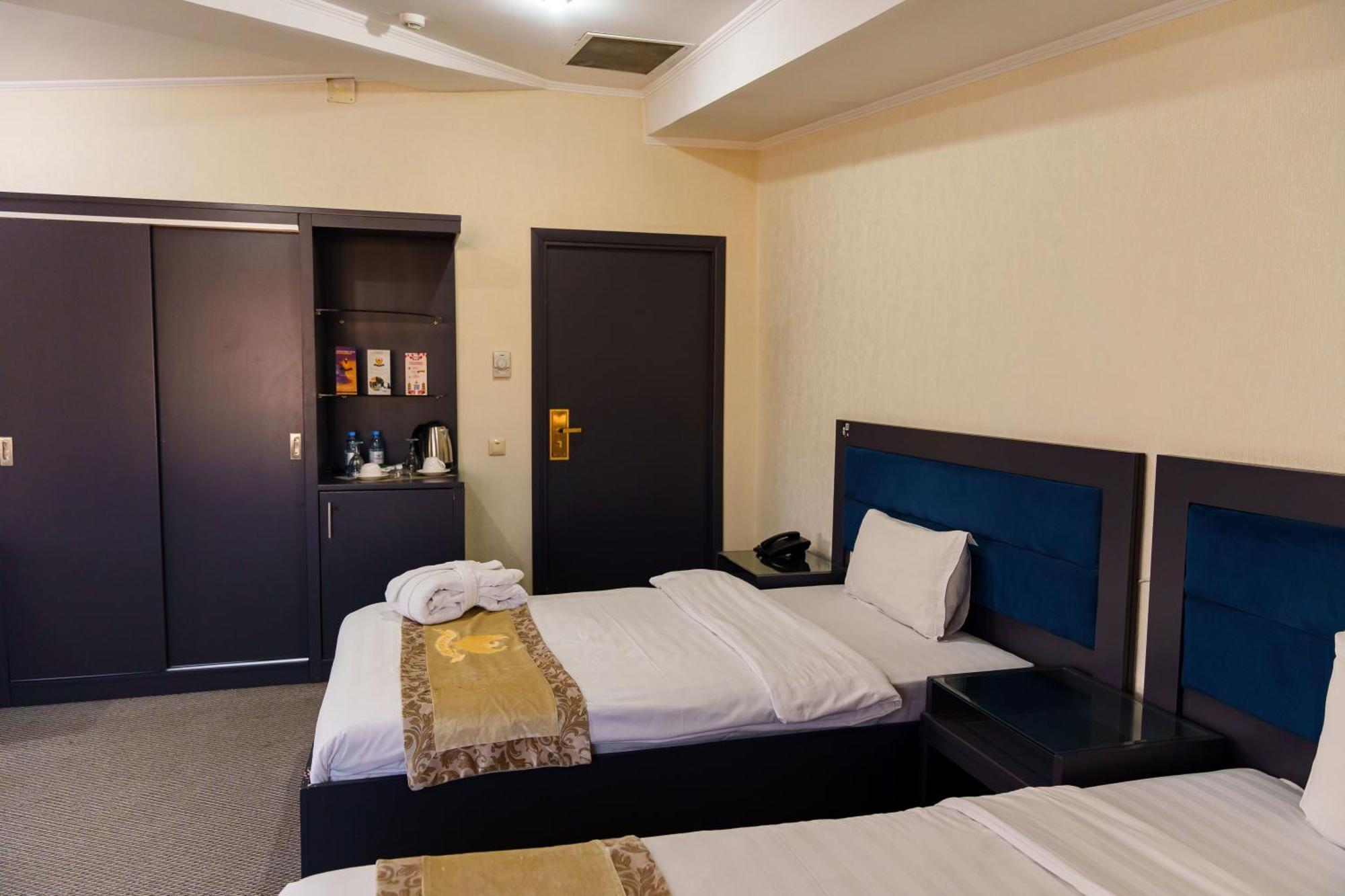Almaty Grand Erbil Hotel מראה חיצוני תמונה
