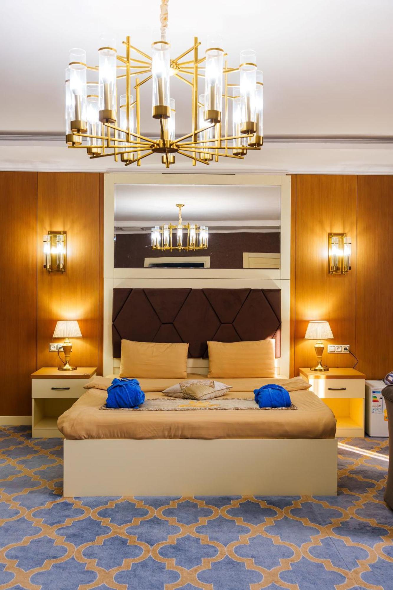 Almaty Grand Erbil Hotel מראה חיצוני תמונה